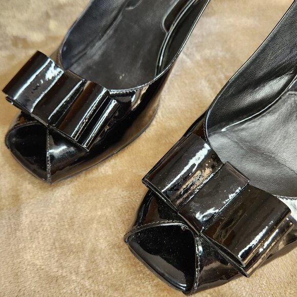 Via Spiga Black Sling Back Patent Leather Stiletto Heel with Bow - Picture 2 of 10